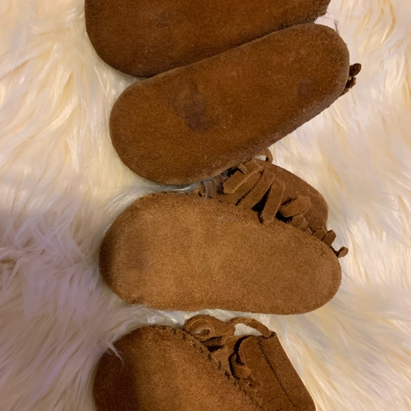 Baby minnetonkas size 1 & 2 - Picture 5 of 6